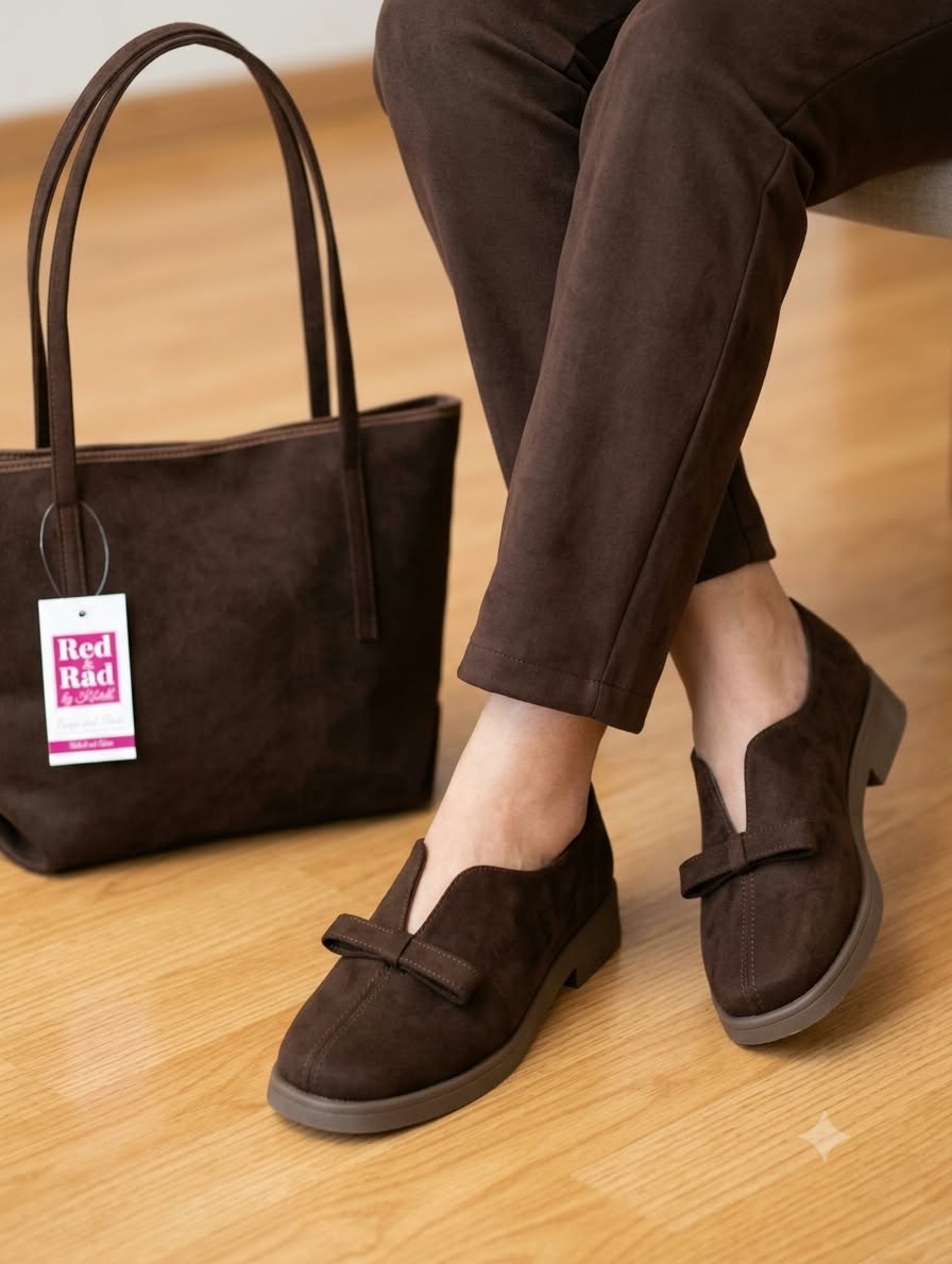 CHAUSSURE  A NOEUD AVEC SAC